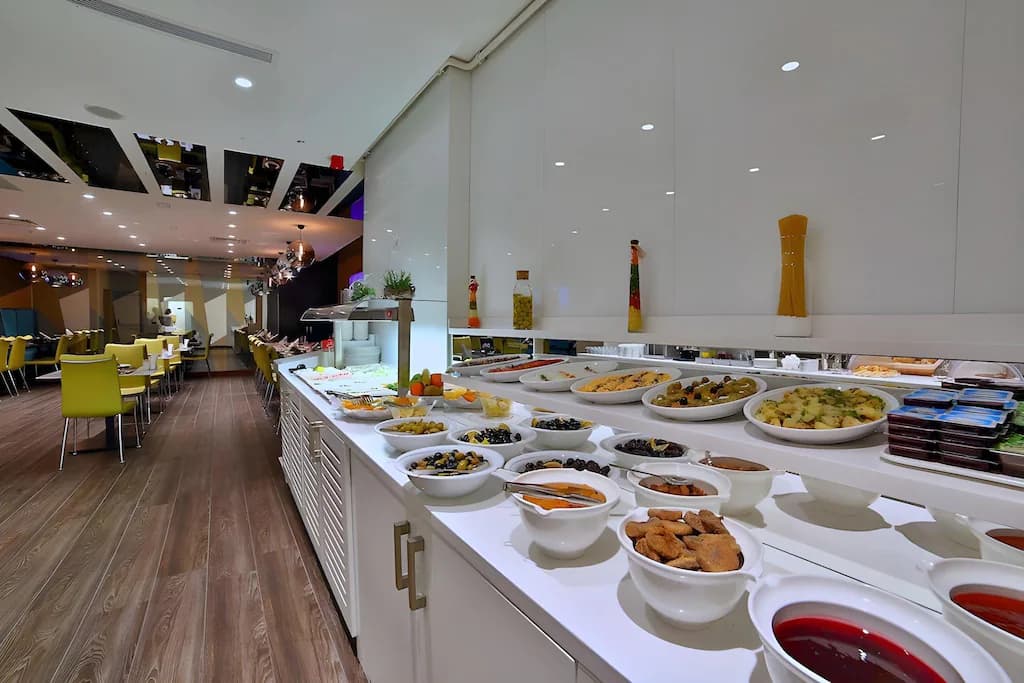 Open Buffet Breakfast